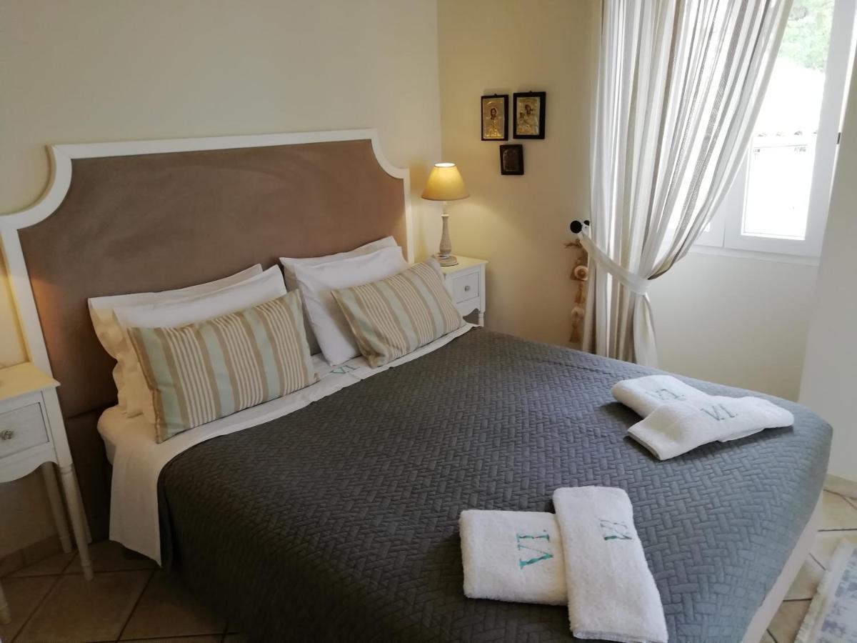 Imerolia Beach Villa Kassiopi Corfu Exteriör bild