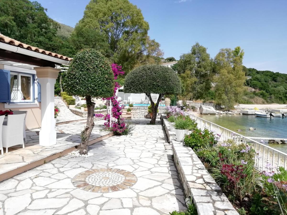Imerolia Beach Villa Kassiopi Corfu Exteriör bild