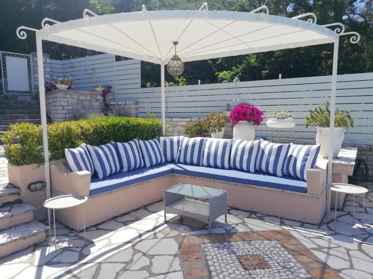 Imerolia Beach Villa Kassiopi Corfu Exteriör bild