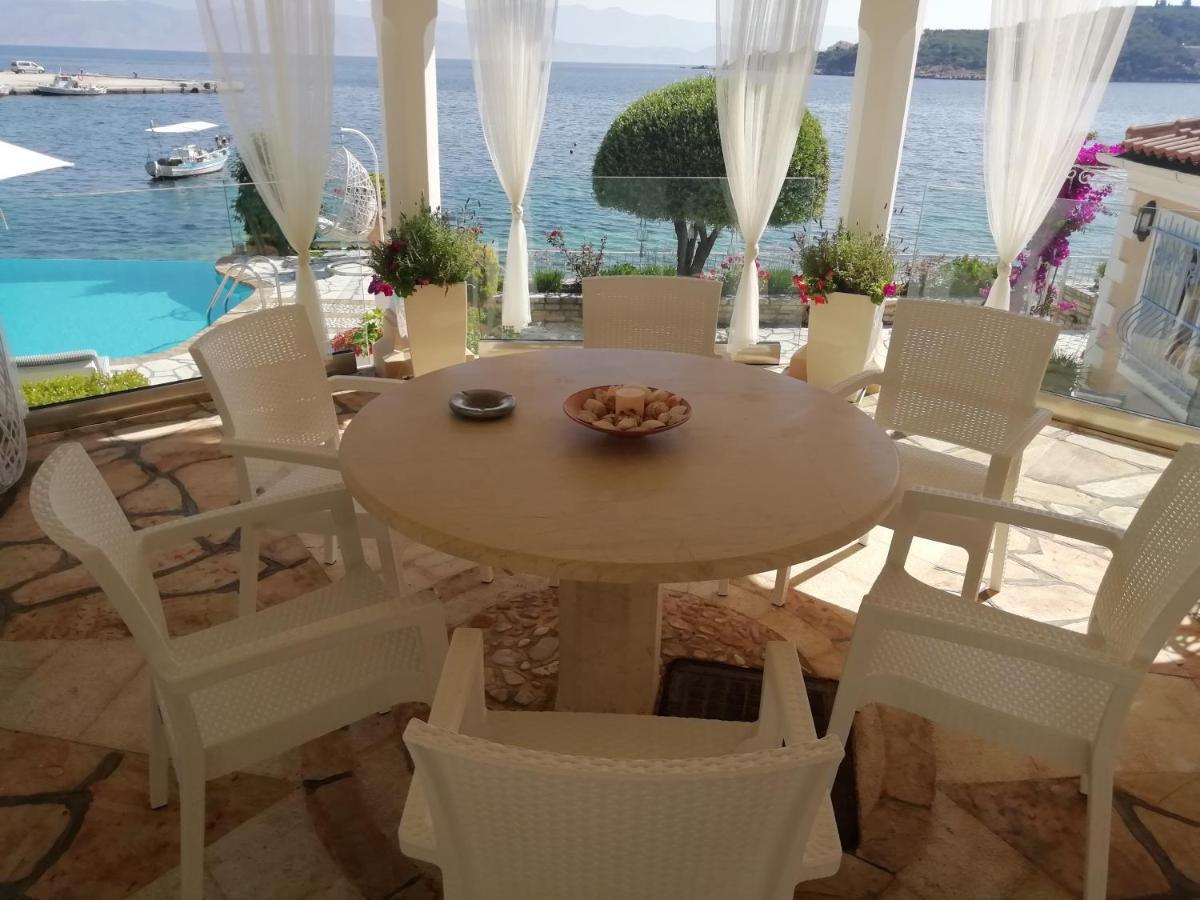 Imerolia Beach Villa Kassiopi Corfu Exteriör bild